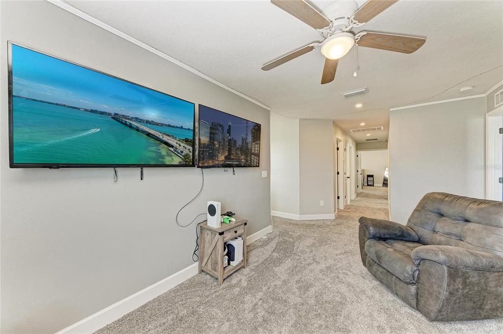 For Sale: $449,000 (5 beds, 2 baths, 2442 Square Feet)