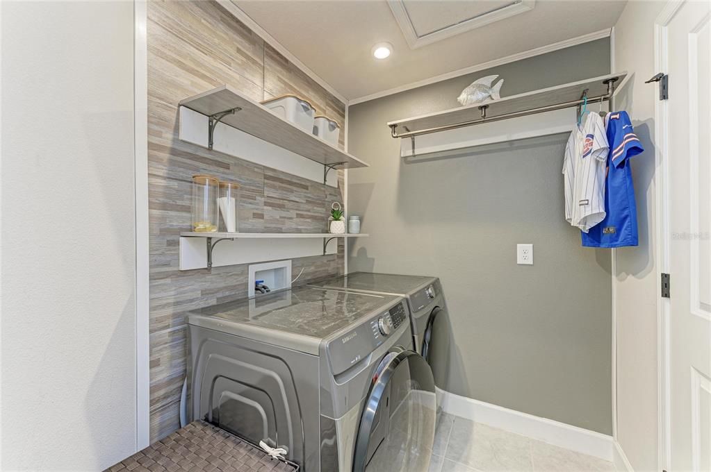 For Sale: $449,000 (5 beds, 2 baths, 2442 Square Feet)