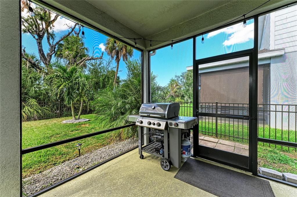 For Sale: $449,000 (5 beds, 2 baths, 2442 Square Feet)