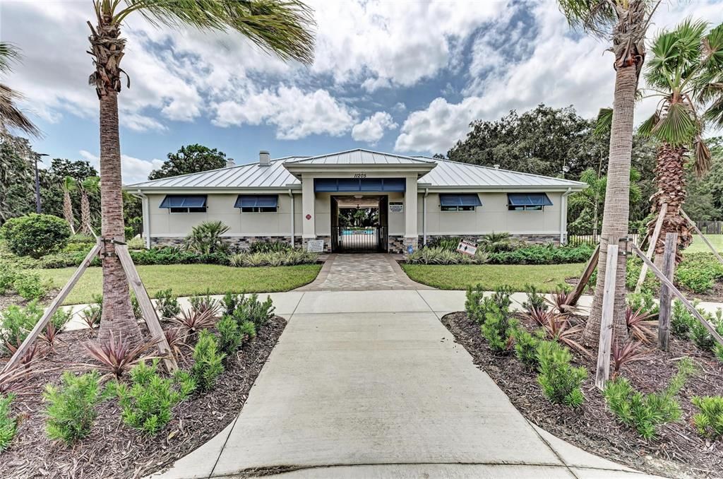 For Sale: $449,000 (5 beds, 2 baths, 2442 Square Feet)