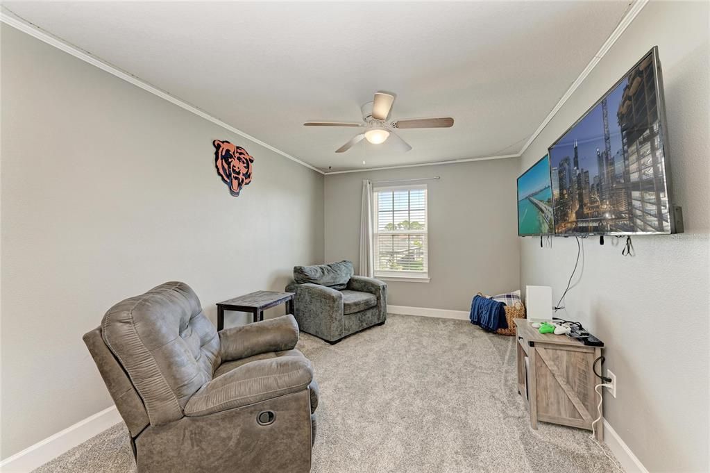 For Sale: $449,000 (5 beds, 2 baths, 2442 Square Feet)