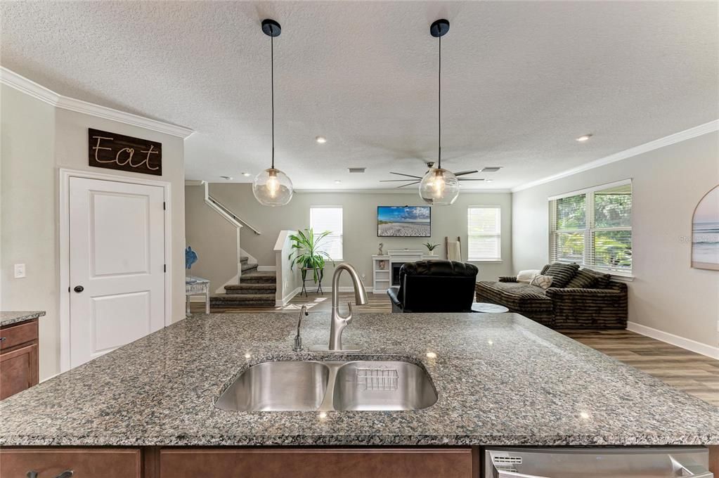 For Sale: $449,000 (5 beds, 2 baths, 2442 Square Feet)