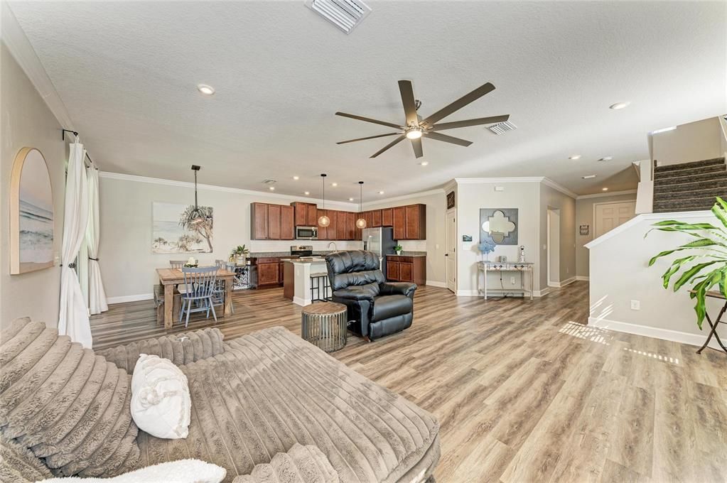 For Sale: $449,000 (5 beds, 2 baths, 2442 Square Feet)