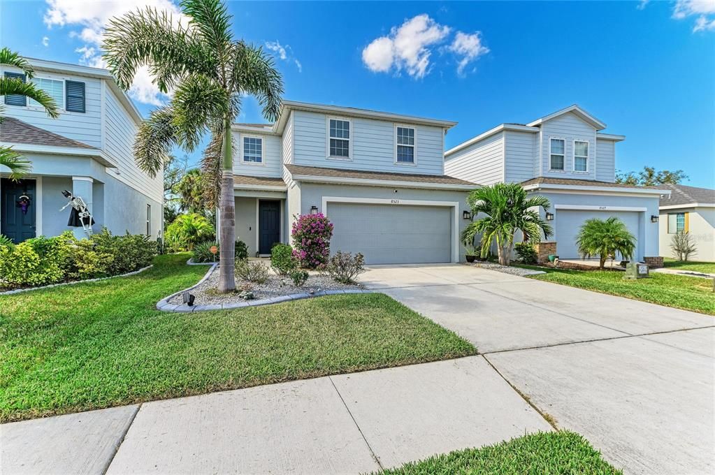 For Sale: $449,000 (5 beds, 2 baths, 2442 Square Feet)