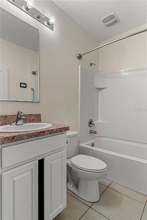 For Sale: $325,000 (4 beds, 2 baths, 1816 Square Feet)