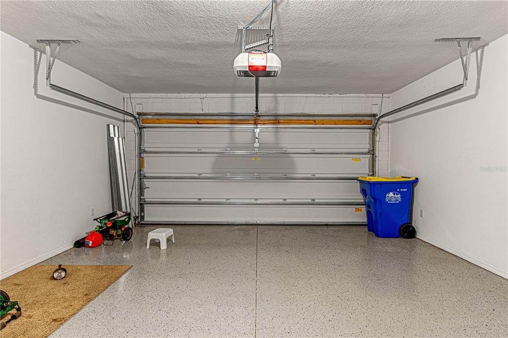 For Sale: $325,000 (4 beds, 2 baths, 1816 Square Feet)