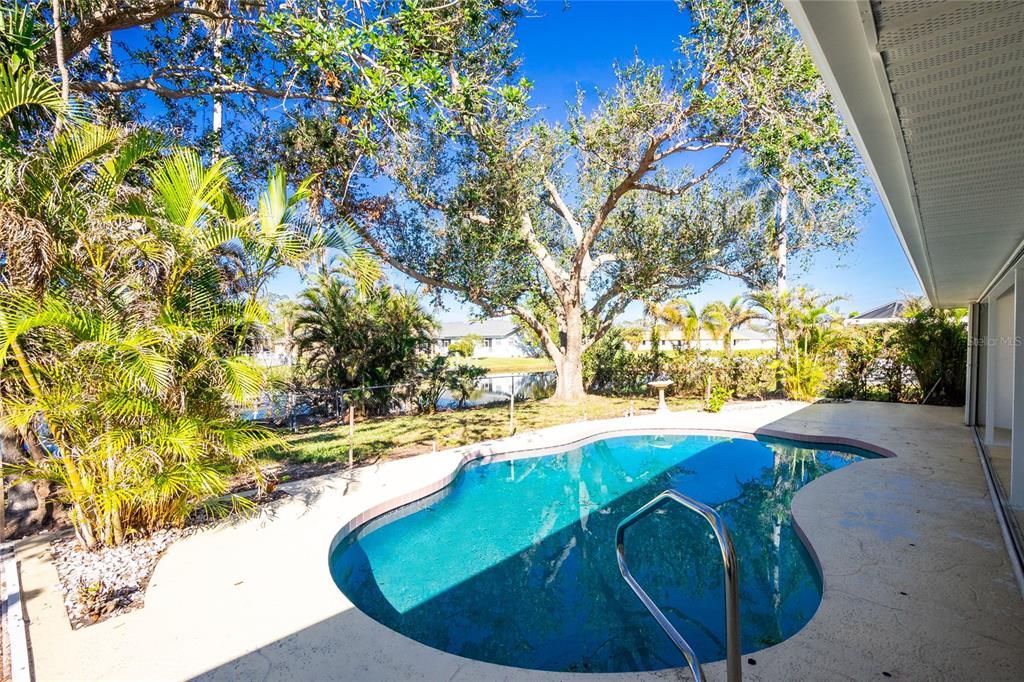 На продажу: $385,000 (3 спален, 2 ванн, 1591 Квадратных фут)