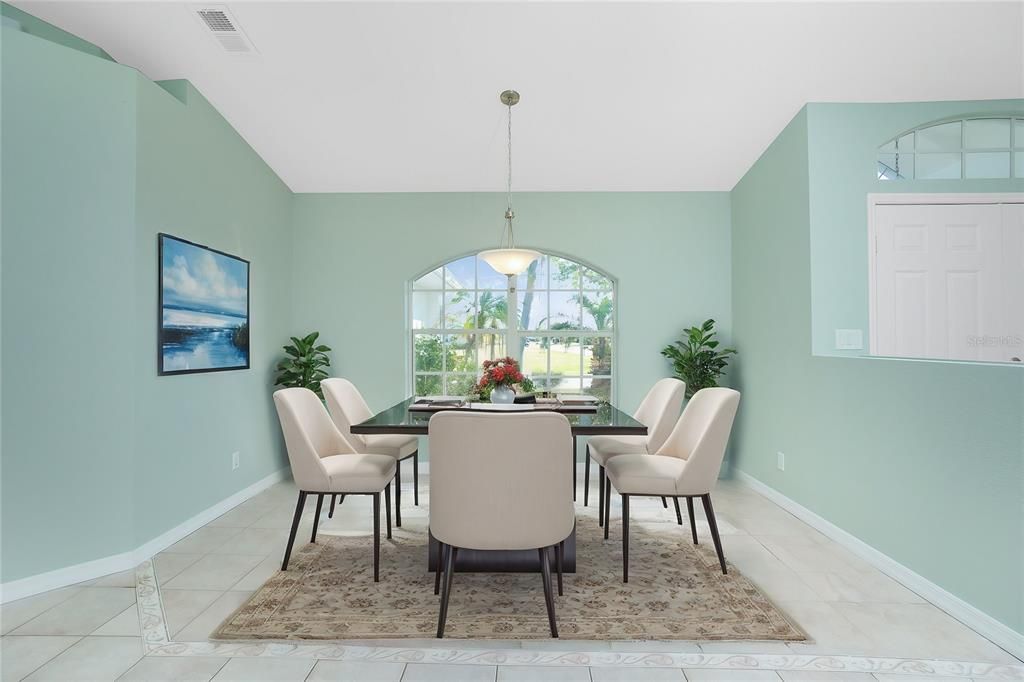 На продажу: $385,000 (3 спален, 2 ванн, 1591 Квадратных фут)