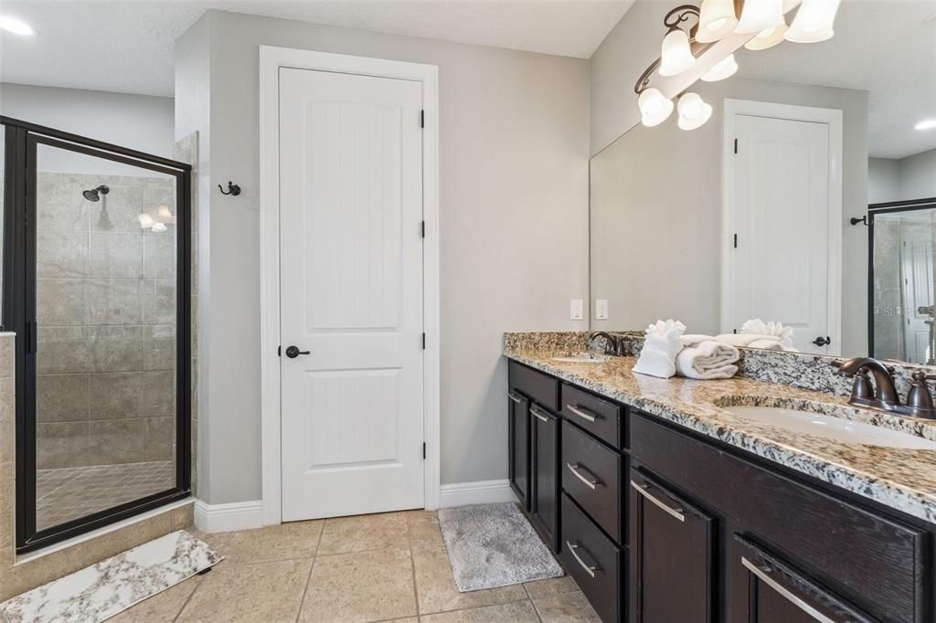 На продажу: $897,500 (5 спален, 4 ванн, 3150 Квадратных фут)