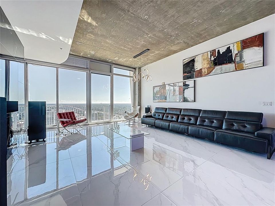 For Sale: $995,000 (2 beds, 2 baths, 1786 Square Feet)