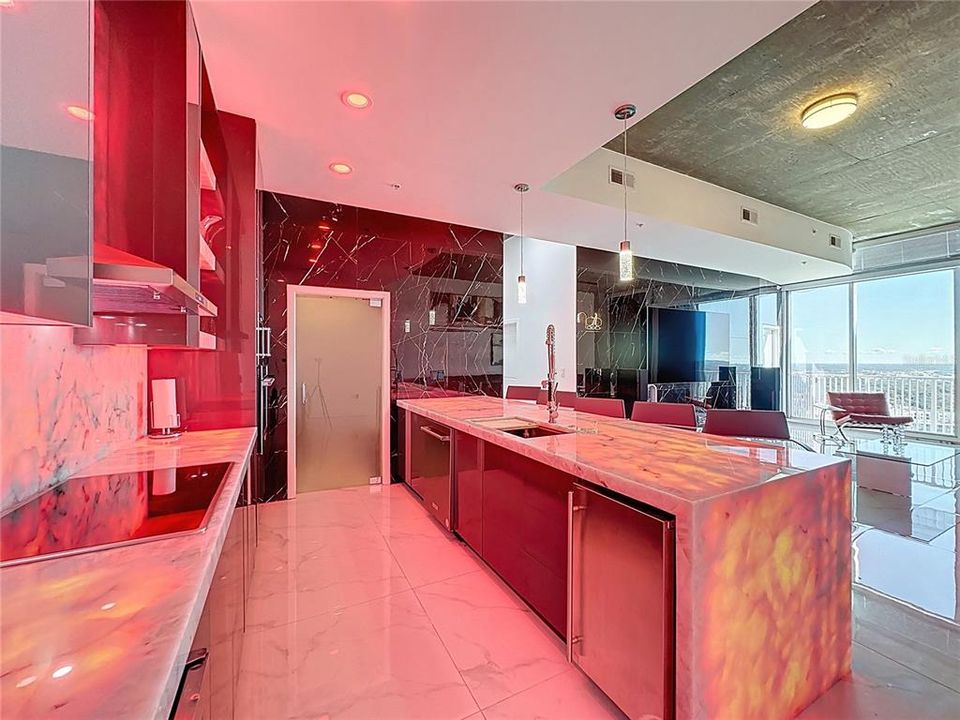 For Sale: $995,000 (2 beds, 2 baths, 1786 Square Feet)