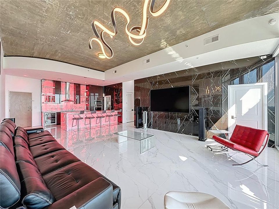 For Sale: $995,000 (2 beds, 2 baths, 1786 Square Feet)