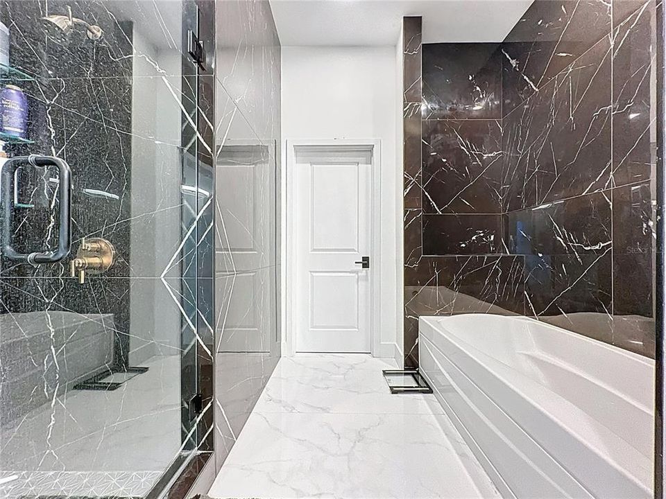 For Sale: $995,000 (2 beds, 2 baths, 1786 Square Feet)