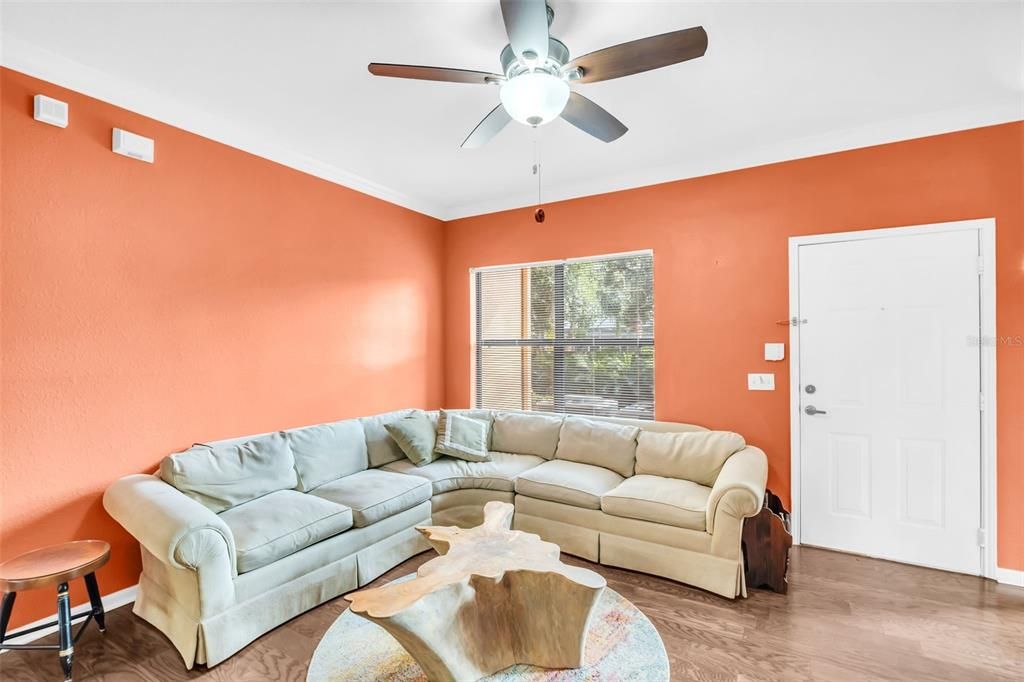 Active With Contract: $340,000 (3 beds, 2 baths, 1465 Square Feet)
