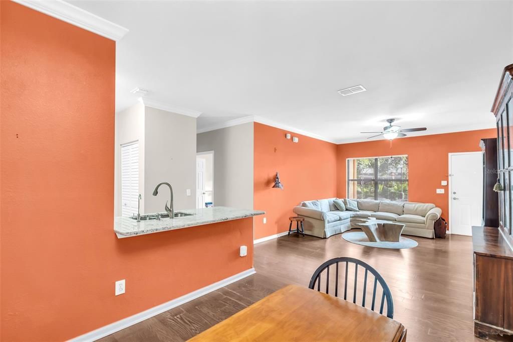 Active With Contract: $340,000 (3 beds, 2 baths, 1465 Square Feet)
