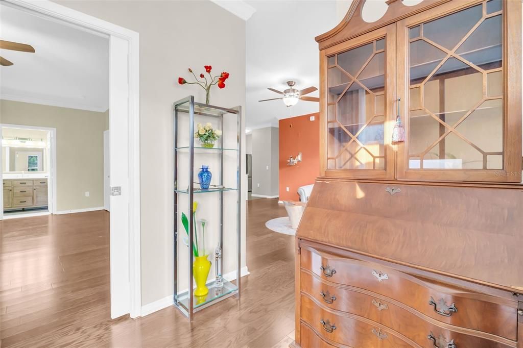 Active With Contract: $340,000 (3 beds, 2 baths, 1465 Square Feet)