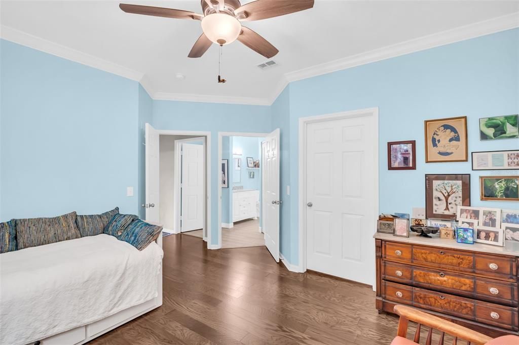 Active With Contract: $340,000 (3 beds, 2 baths, 1465 Square Feet)