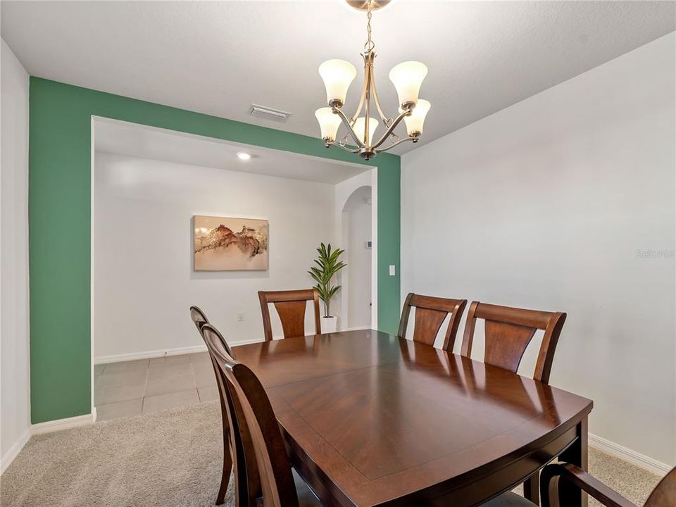 For Sale: $599,900 (5 beds, 3 baths, 2631 Square Feet)