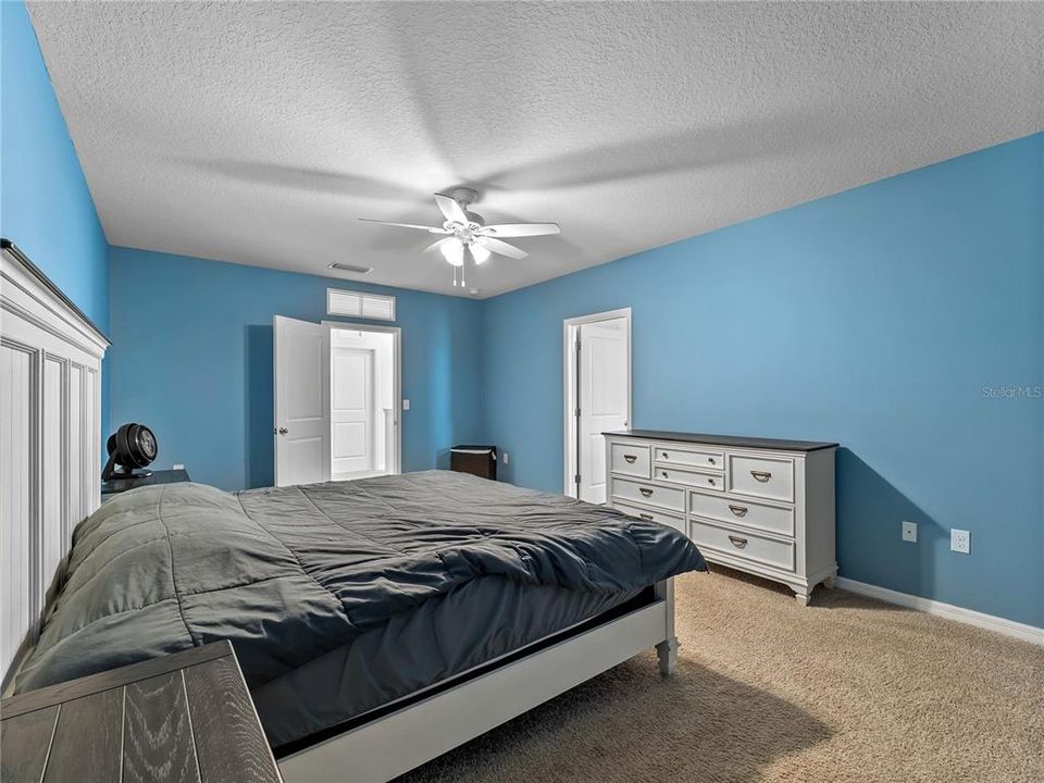 For Sale: $599,900 (5 beds, 3 baths, 2631 Square Feet)