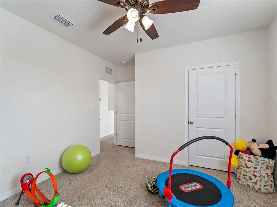 For Sale: $599,900 (5 beds, 3 baths, 2631 Square Feet)