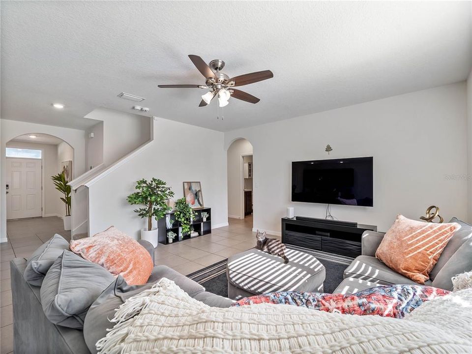 For Sale: $599,900 (5 beds, 3 baths, 2631 Square Feet)