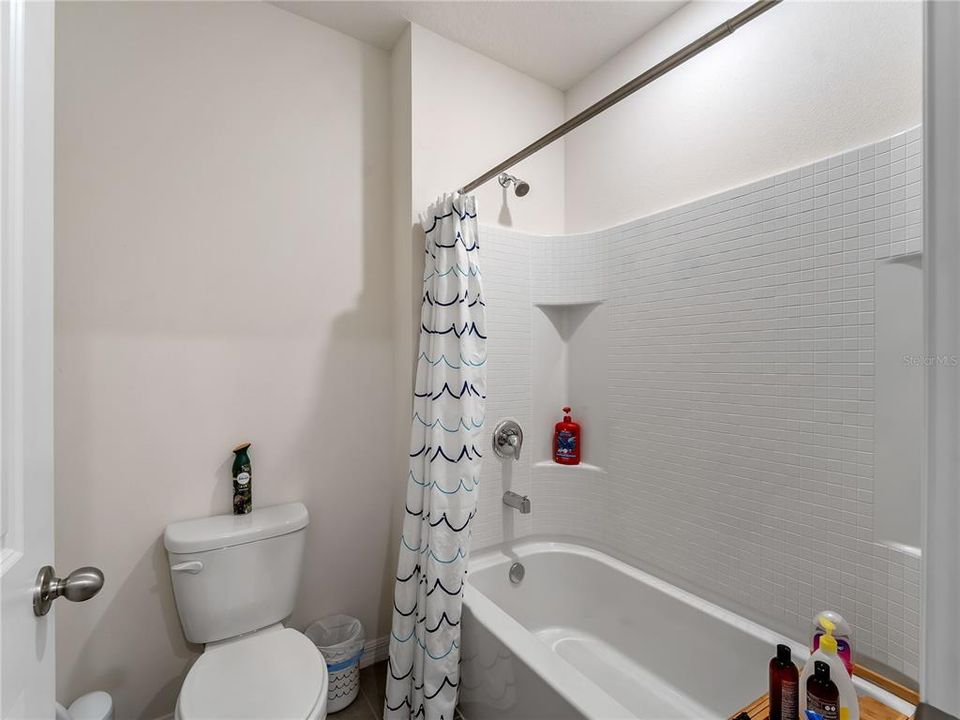 For Sale: $599,900 (5 beds, 3 baths, 2631 Square Feet)