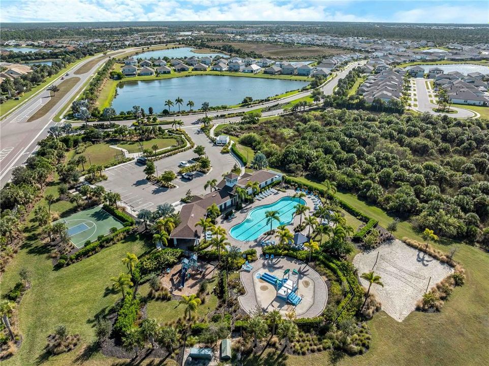 For Sale: $599,900 (5 beds, 3 baths, 2631 Square Feet)