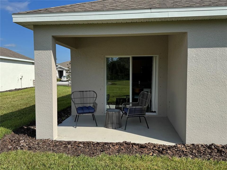 Active With Contract: $434,000 (4 beds, 2 baths, 1828 Square Feet)