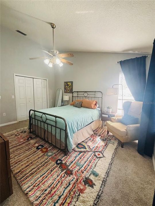 出租: $2,400 (3 贝兹, 2 浴室, 1401 平方英尺)