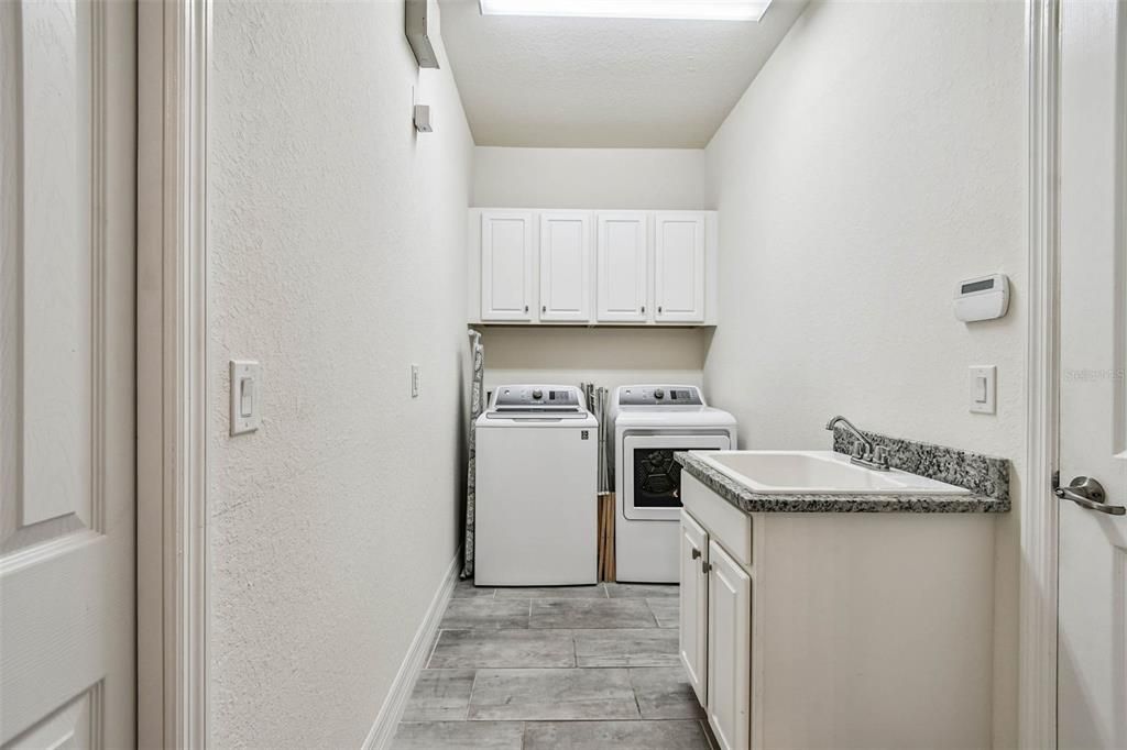 For Sale: $625,000 (4 beds, 2 baths, 2242 Square Feet)