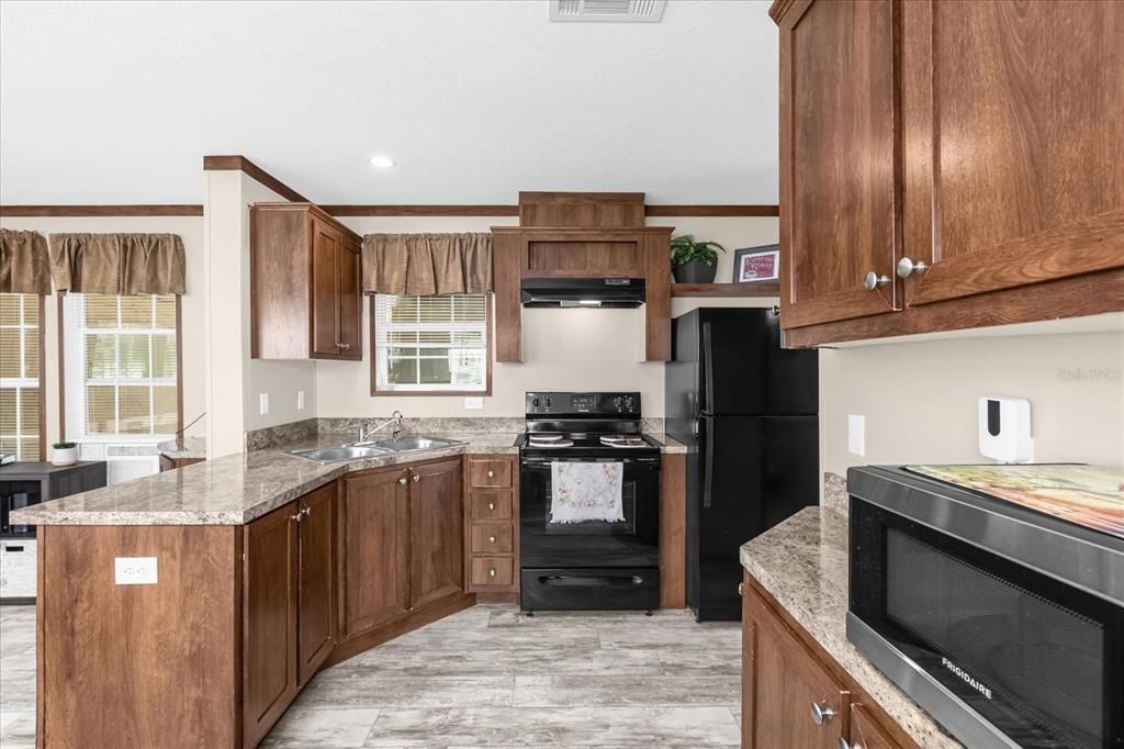 For Sale: $149,900 (1 beds, 1 baths, 504 Square Feet)