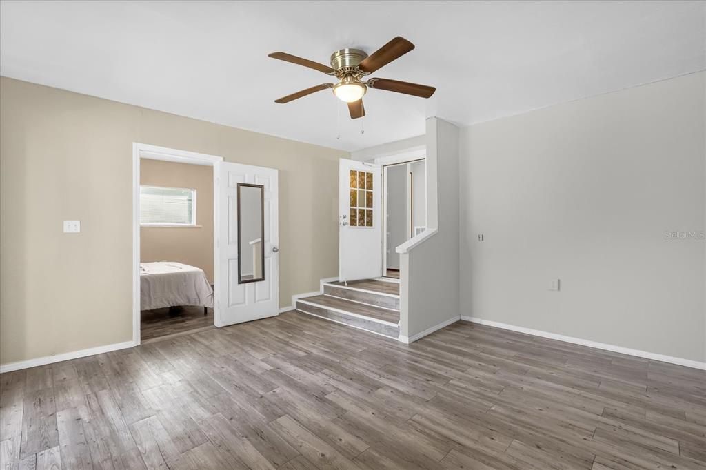 For Sale: $149,900 (1 beds, 1 baths, 504 Square Feet)