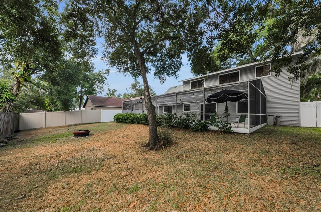 Active With Contract: $415,000 (3 beds, 2 baths, 2024 Square Feet)