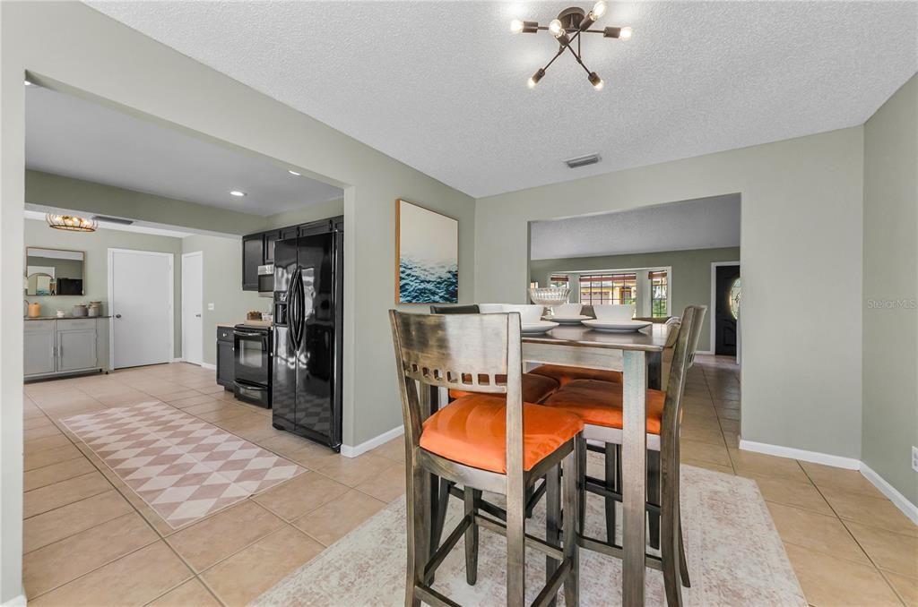 Active With Contract: $415,000 (3 beds, 2 baths, 2024 Square Feet)