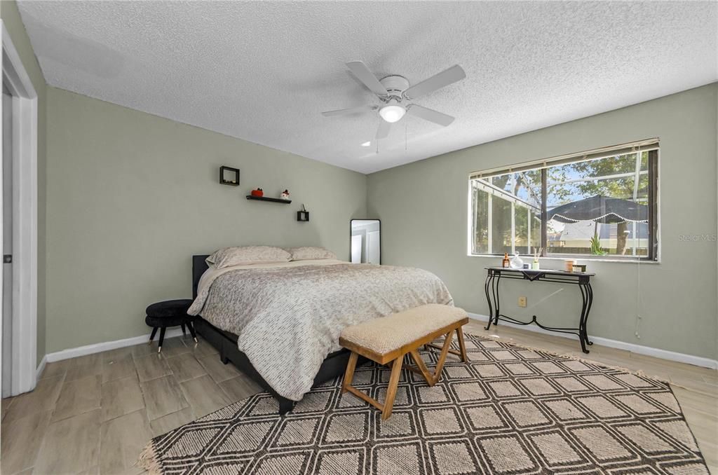 Active With Contract: $415,000 (3 beds, 2 baths, 2024 Square Feet)