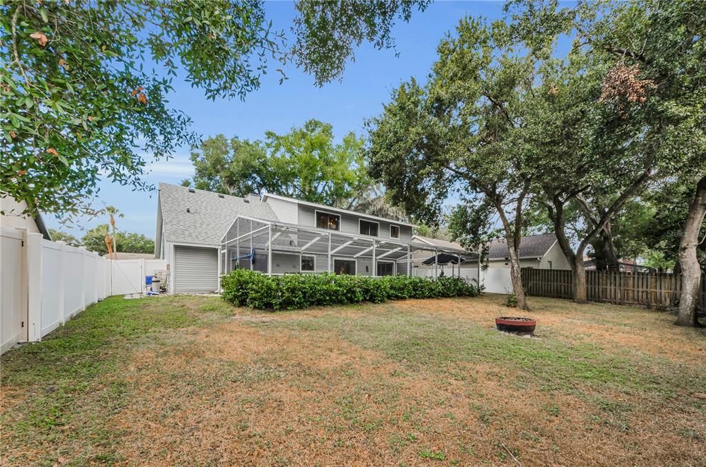 Active With Contract: $415,000 (3 beds, 2 baths, 2024 Square Feet)