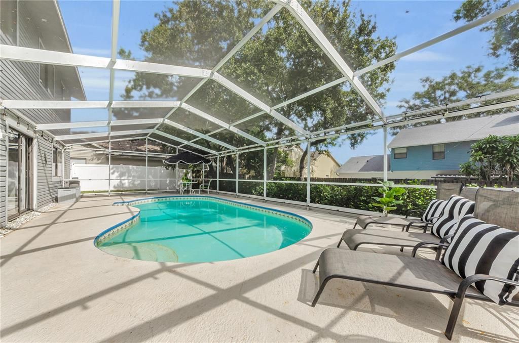 Active With Contract: $415,000 (3 beds, 2 baths, 2024 Square Feet)