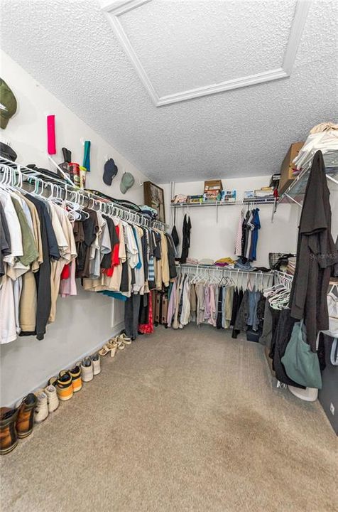 Active With Contract: $415,000 (3 beds, 2 baths, 2024 Square Feet)