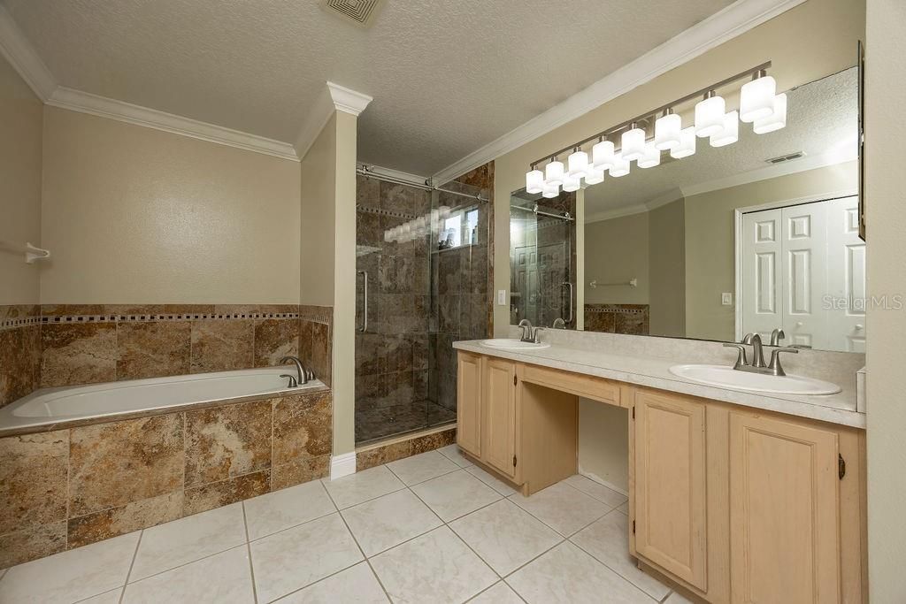 待售: $659,900 (4 贝兹, 2 浴室, 2639 平方英尺)