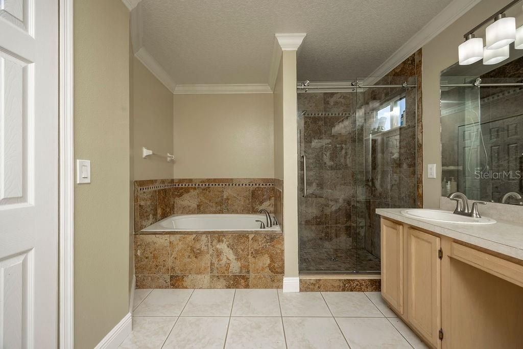 待售: $659,900 (4 贝兹, 2 浴室, 2639 平方英尺)