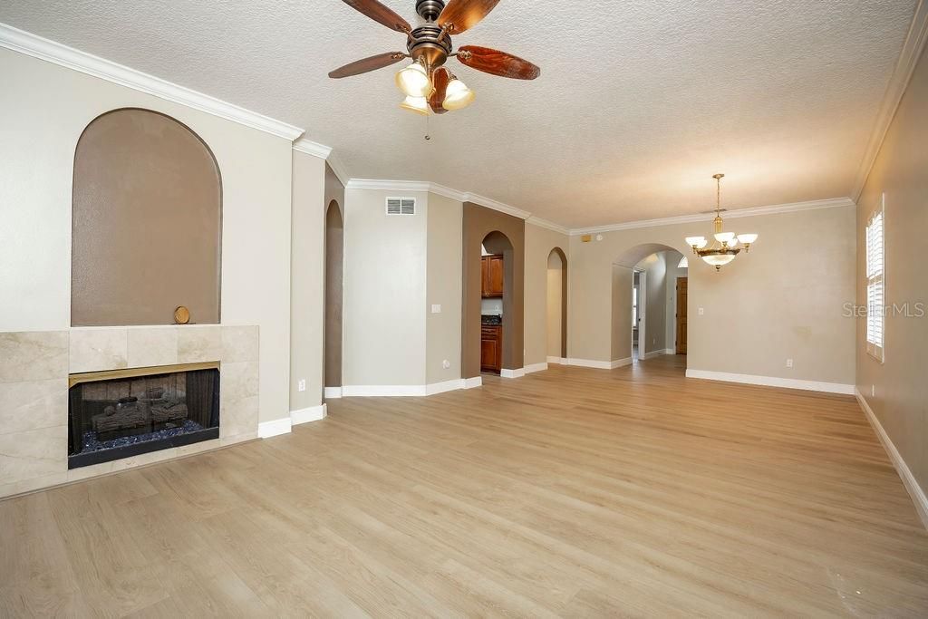 待售: $659,900 (4 贝兹, 2 浴室, 2639 平方英尺)