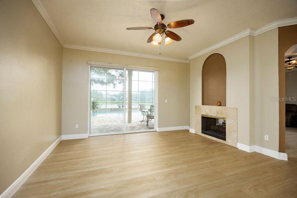 待售: $659,900 (4 贝兹, 2 浴室, 2639 平方英尺)