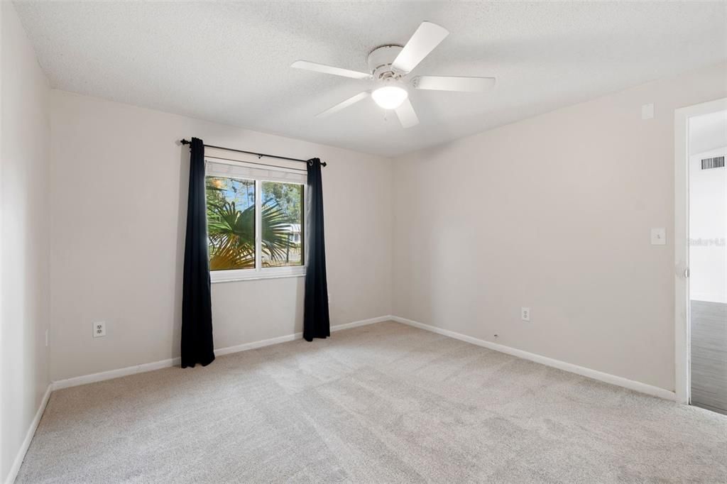 На продажу: $489,000 (4 спален, 2 ванн, 1741 Квадратных фут)