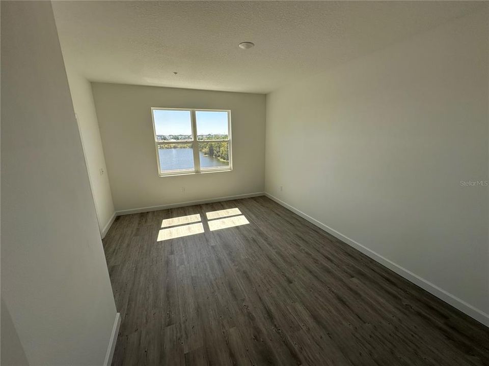 Activo con contrato: $569,990 (6 camas, 5 baños, 2781 Pies cuadrados)