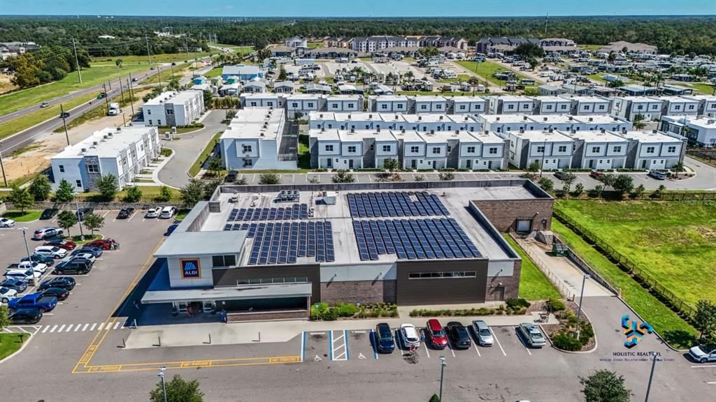 Activo con contrato: $569,990 (6 camas, 5 baños, 2781 Pies cuadrados)