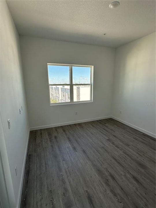 Activo con contrato: $569,990 (6 camas, 5 baños, 2781 Pies cuadrados)