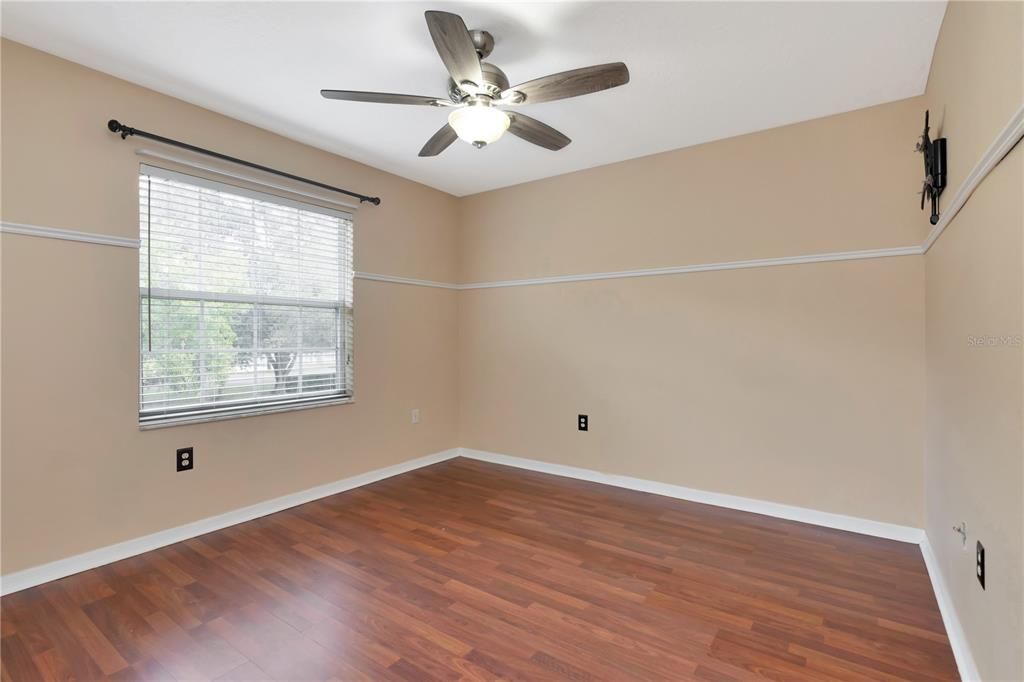 For Sale: $284,900 (3 beds, 2 baths, 1708 Square Feet)