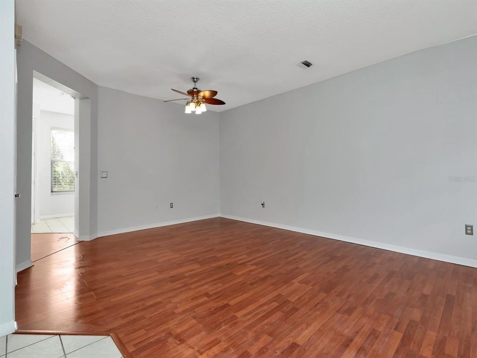 For Sale: $284,900 (3 beds, 2 baths, 1708 Square Feet)