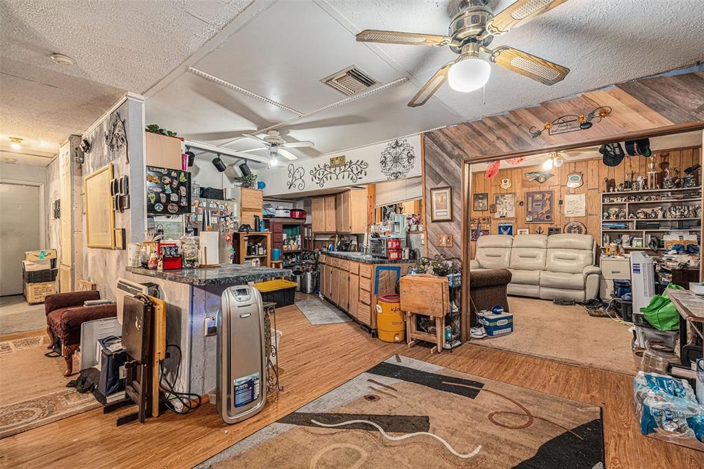 待售: $245,000 (3 贝兹, 2 浴室, 1492 平方英尺)