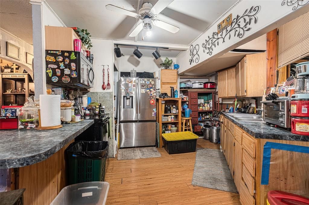 待售: $245,000 (3 贝兹, 2 浴室, 1492 平方英尺)